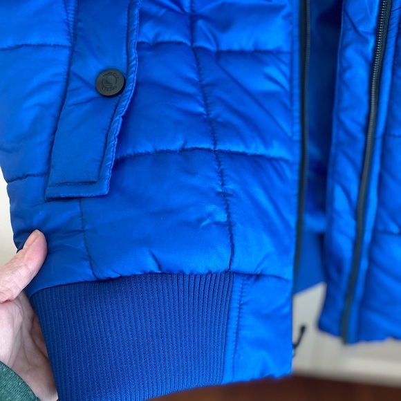 Golden State Warriors Blue NBA Basketball Puffer Vest - Picture 4 of 8